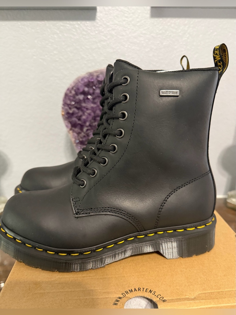 NIB/NWT- Women’s Dr. Martens Original 1460 Waterproof, 7, black